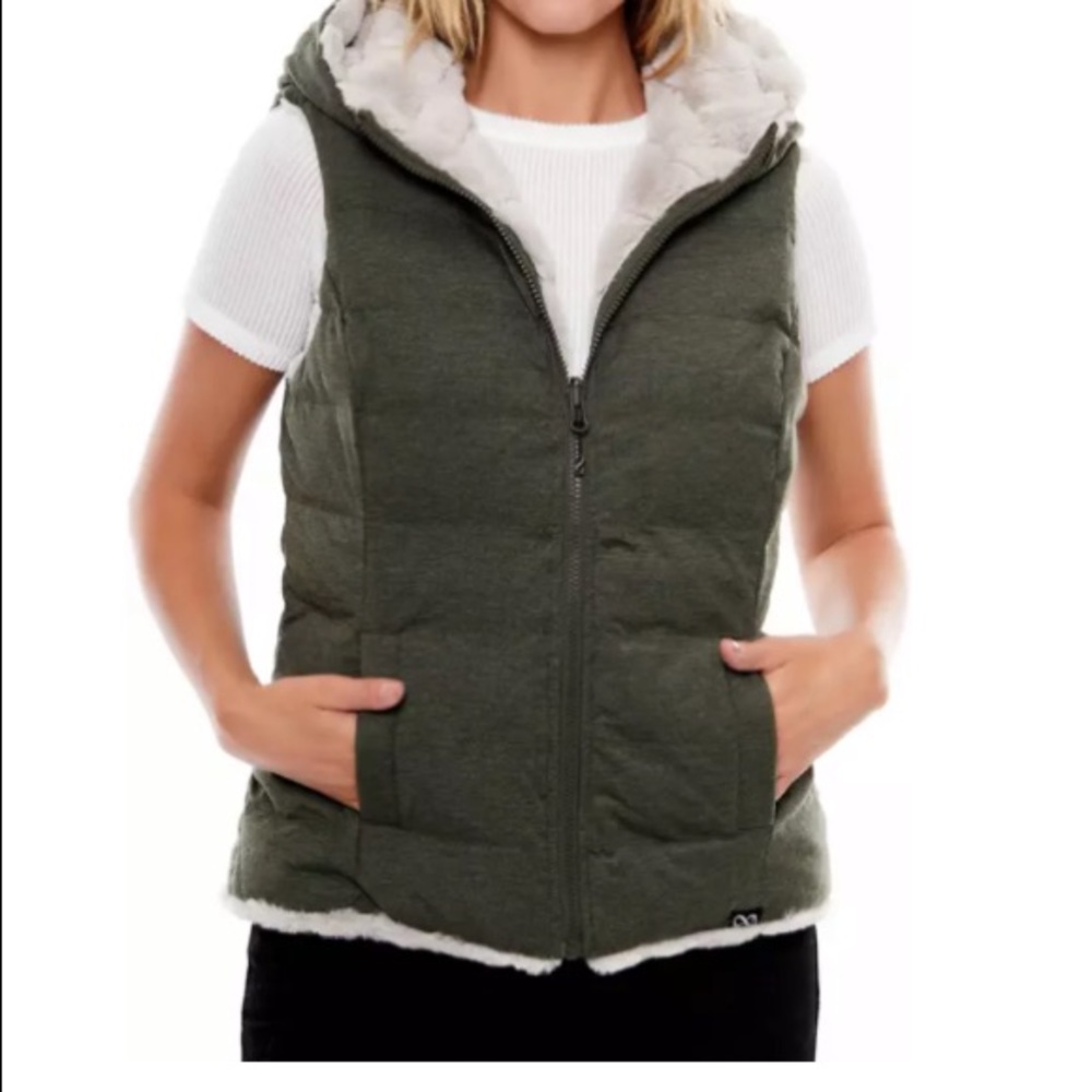 Reversible Vest - image 7